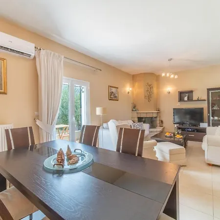 Hébergement de vacances With Private Balcony Gouviá